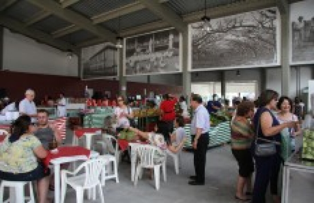 Feira Noturna receberá Papai Noel nesta quinta
