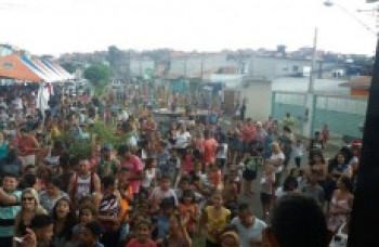 Vereador Maizena organiza Natal Feliz no Badra: