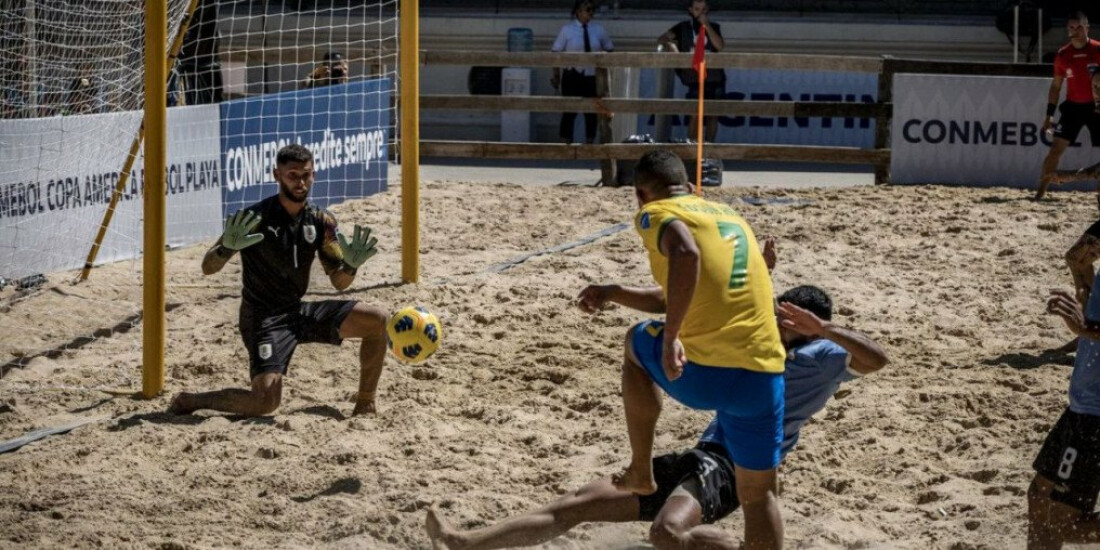 Brasil bate Uruguai na estreia da Copa América de beach soccer