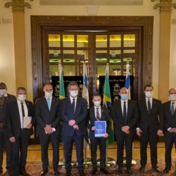 Brasil abre cooperação com Israel para pesquisas no combate à covid-19