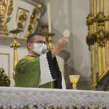 Ministério Público analisa cultos religiosos na Fase Vermelha em SP