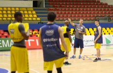 Mogi/Helbor fecha ano hoje contra o Pinheiros pelo NBB