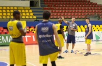 Mogi/Helbor fecha ano hoje contra o Pinheiros pelo NBB