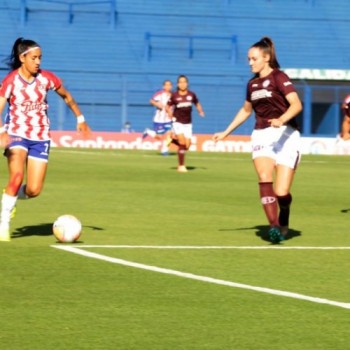 Paraguaias goleiam Ferroviária em estreia na Libertadores Feminina