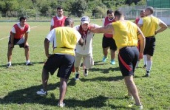 Desbravadores e Palmeiras jogam hoje no Vila Santista