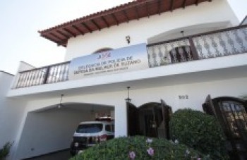 Delegada usa cautela para atender vítimas