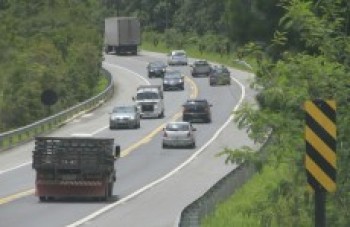 Mogi-Bertioga receberá mais de 62 mil veículos no feriado