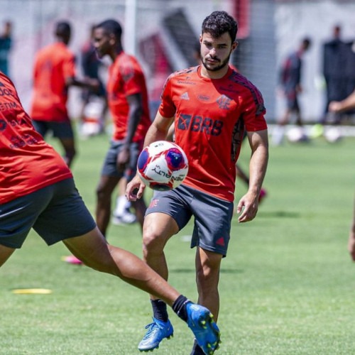 Pelo Carioca, Flamengo recebe o Macaé no Maracanã, neste sábado