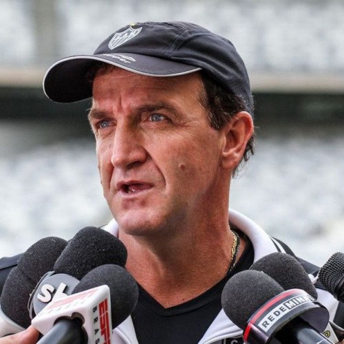 Atlético-MG anuncia Cuca e considera superado escândalo na Suíça