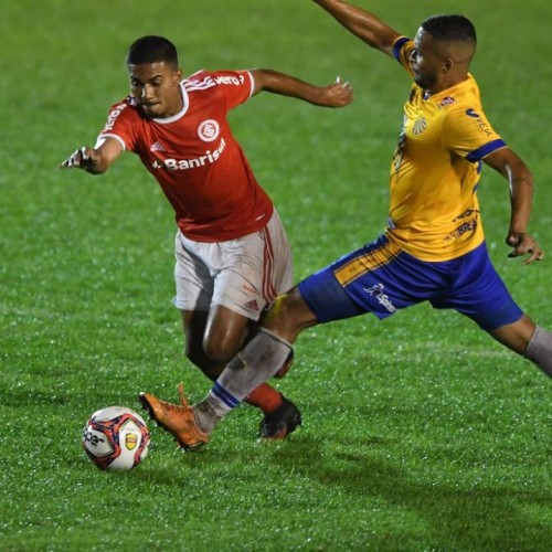 Pelo Gaúcho, Internacional e Pelotas empatam em 2 a 2