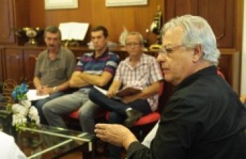 Marcos Borges se reúne com taxistas