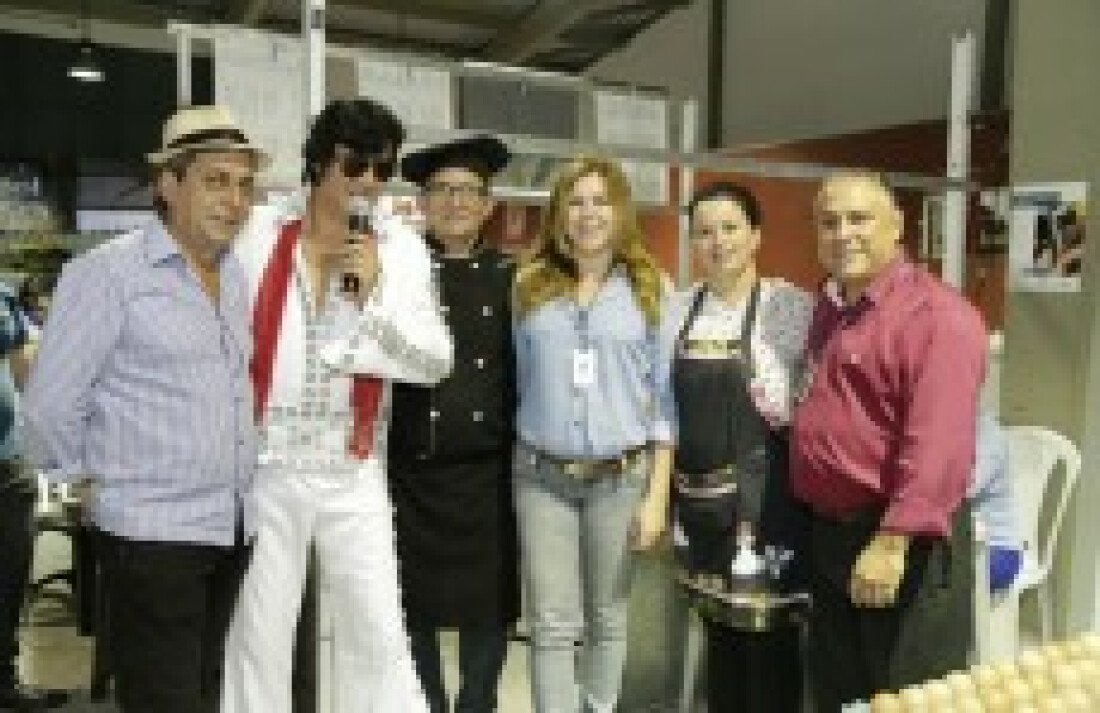 Feira Noturna do centro receberá o cantor Lucio Negrão amanhã