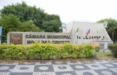 Vereadores apresentam indicações e requerimentos para a fase vermelha