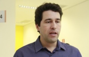 Hospital Municipal recebe brinquedos do Fundo Social