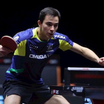 Em duelo brasileiro, Calderano supera Tsuboi e vai às oitavas no Catar