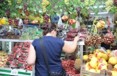 Compras para a ceia de Ano-Novo movimenta o comércio