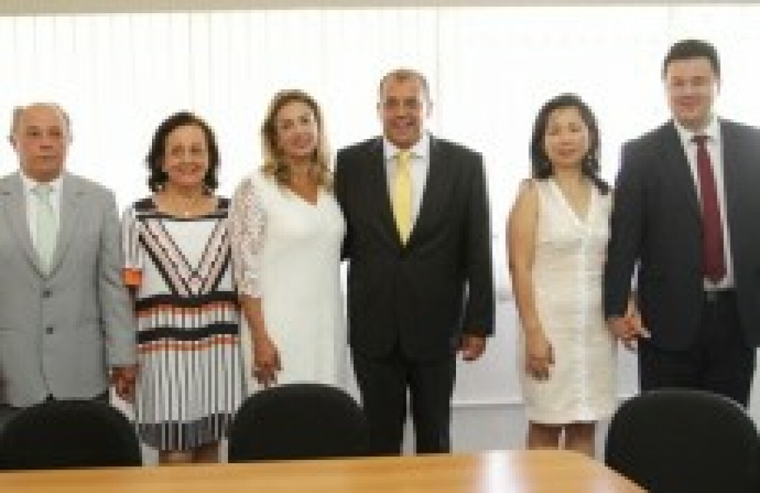 Zé Luiz Monteiro é empossado prefeito de Arujá