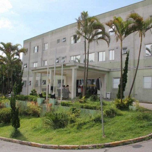 Ocupação de leitos no limite liga sinal de alerta na região