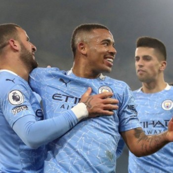 Gabriel Jesus brilha e Manchester City vence no Inglês