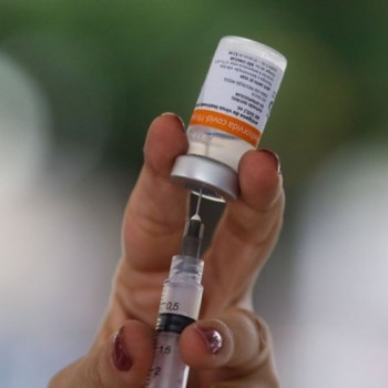 Câmara aprova MP que autoriza adesão de Brasil a consórcio de vacinas