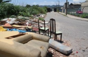 Despejo irregular de lixo e entulho pode render multa de até R$ 32 mil