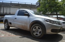 Automóvel roubado é localizado: