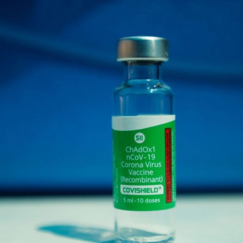 Covid-19: Fiocruz aguarda neste sábado insumo para 12 milhões de doses