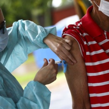 Coronavac: 2,7 milhões de doses serão distribuídas no começo de março