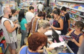 Diferença de preço de material escolar pode chegar até 400%