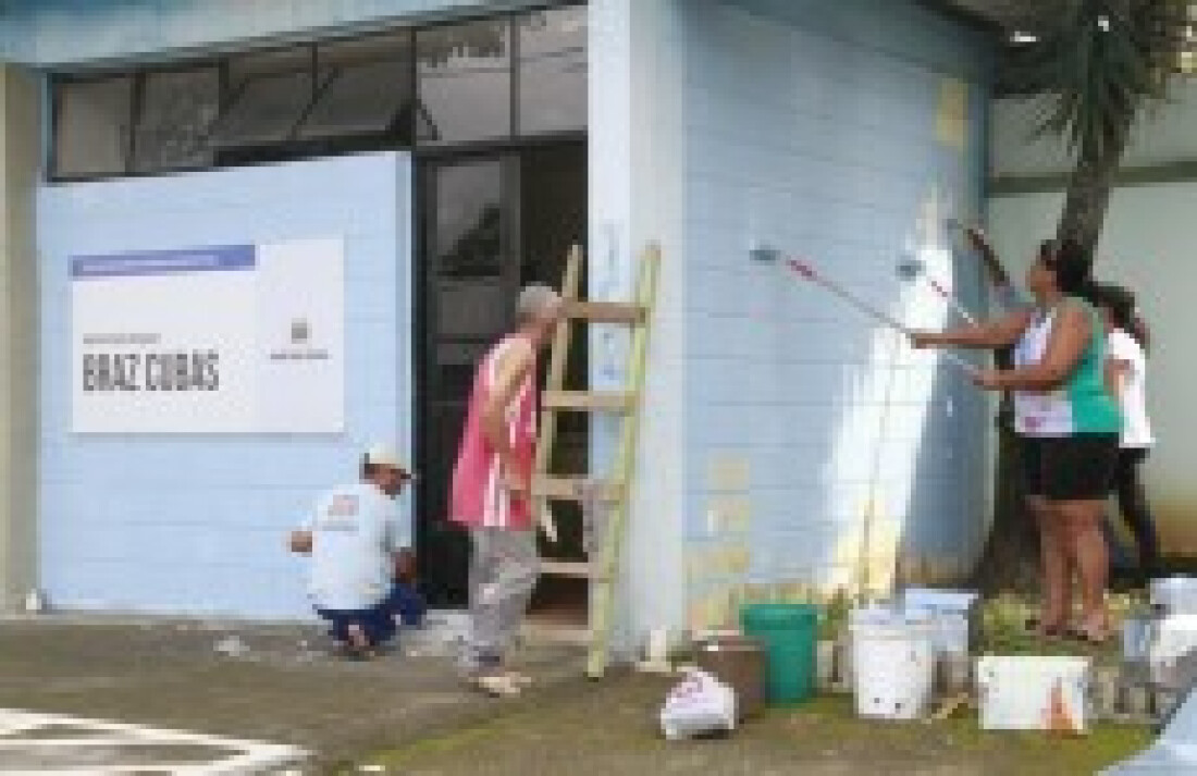 Voluntários fazem mutirão de limpeza em Brás Cubas
