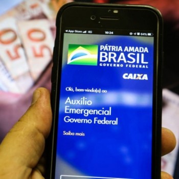 Sem consenso, votação da PEC Emergencial é adiada para terça-feira