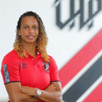 Ex-lateral da seleção, Rosana assume time feminino do Athletico-PR
