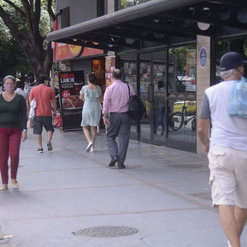 Confiança do empresário do comércio cai em fevereiro, diz CNC