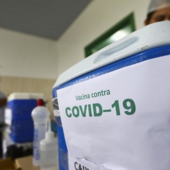 Câmara aprova MP que facilita compra de vacinas contra covid-19