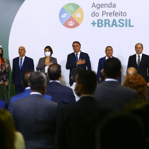 Governo federal lança guia de administração para prefeitos