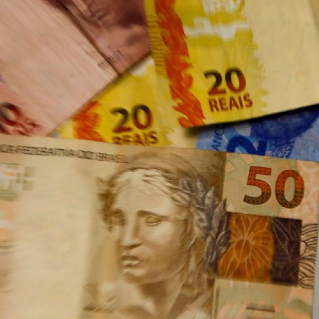 Brasileiros acreditam que inflação será de 5,3% nos próximos 12 meses