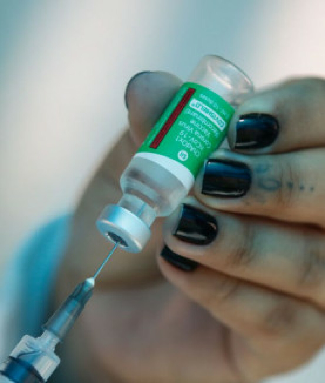Saúde receberá 2 milhões de doses da AstraZeneca