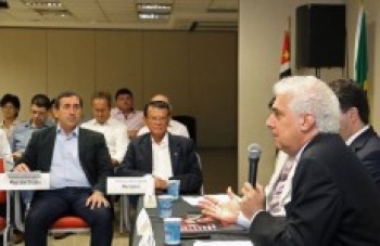 Prefeito participa de reunião sobre Plano de Desenvolvimento em SP