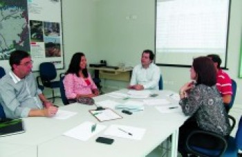 Exemplo pode ser a saída para as cidades