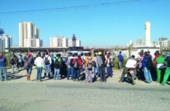 Sindicato paralisa canteiros de obras