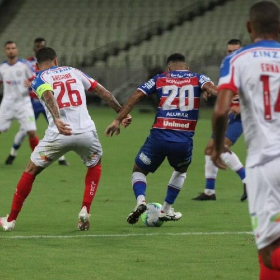 Bahia goleia Fortaleza e se afasta do Z-4