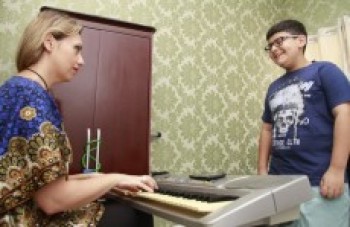 João Mafra encanta a todos com o seu talento musical