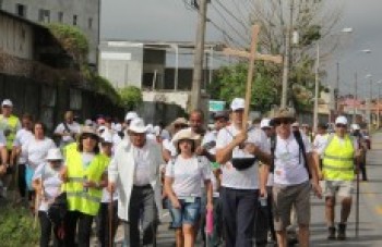 Romeiros paulistanos passam por Mogi :