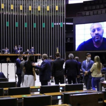 Câmara mantém prisão de Daniel Silveira