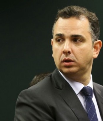 Chico Rodrigues reassume mandato