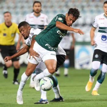 Brasileiro: mesmo rebaixado, Coritiba derrota Palmeiras