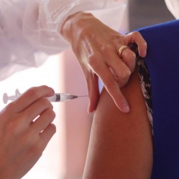 Aplicação da 2ª dose da CoronaVac começa hoje