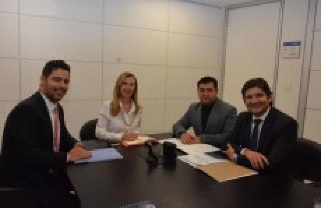 Ashiuchi e deputados fazem pedidos à Caixa Econômica