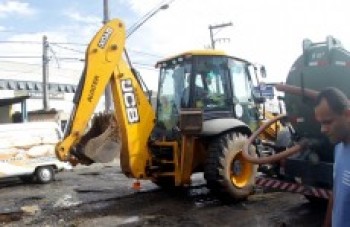 Máquina da prefeitura é roubada