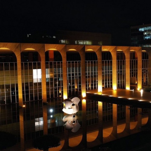 Brasil colaborará com diretora da OMC para promover livre comércio